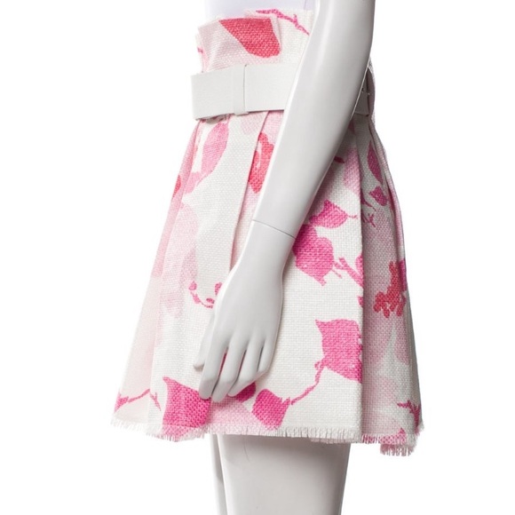 $1,350 Gorgeous and unique Victoria Beckham Skirt - NWT from Neiman Marcus - Picture 2 of 14